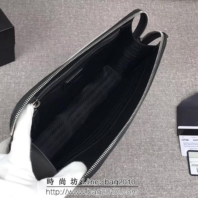 PRADA普拉達 官網同步 專櫃最新款 頂級原單十字紋牛皮 男士手包 2VF056 DD1900